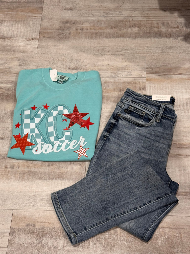 KC Stars Graphic Tee-Graphic Tees-Tres Birdos Graphic Tees-Three Birdies Boutique, Women's Fashion Boutique Located in Kearney, MO