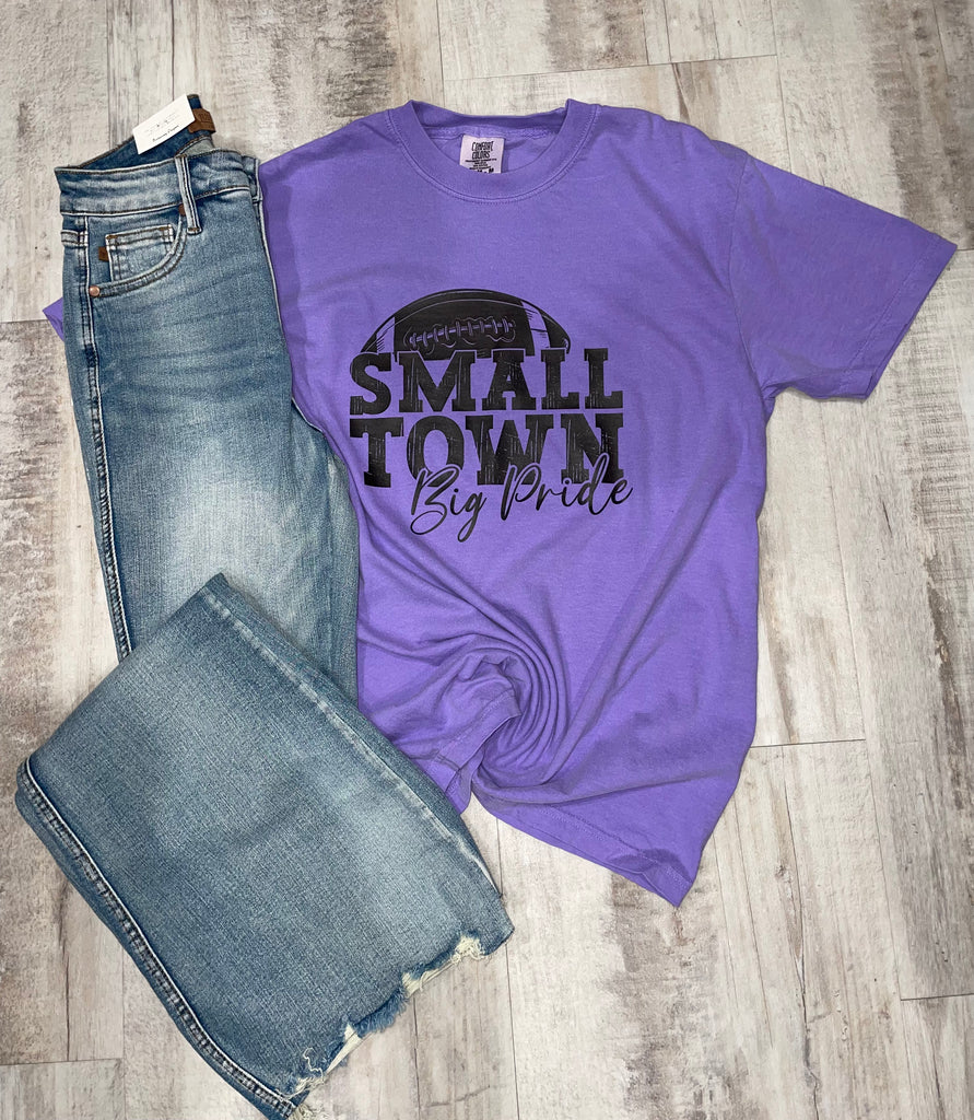 Small Town Big Pride Graphic Tee-Graphic Tees-Tres Birdos Graphic Tees-Three Birdies Boutique, Women's Fashion Boutique Located in Kearney, MO